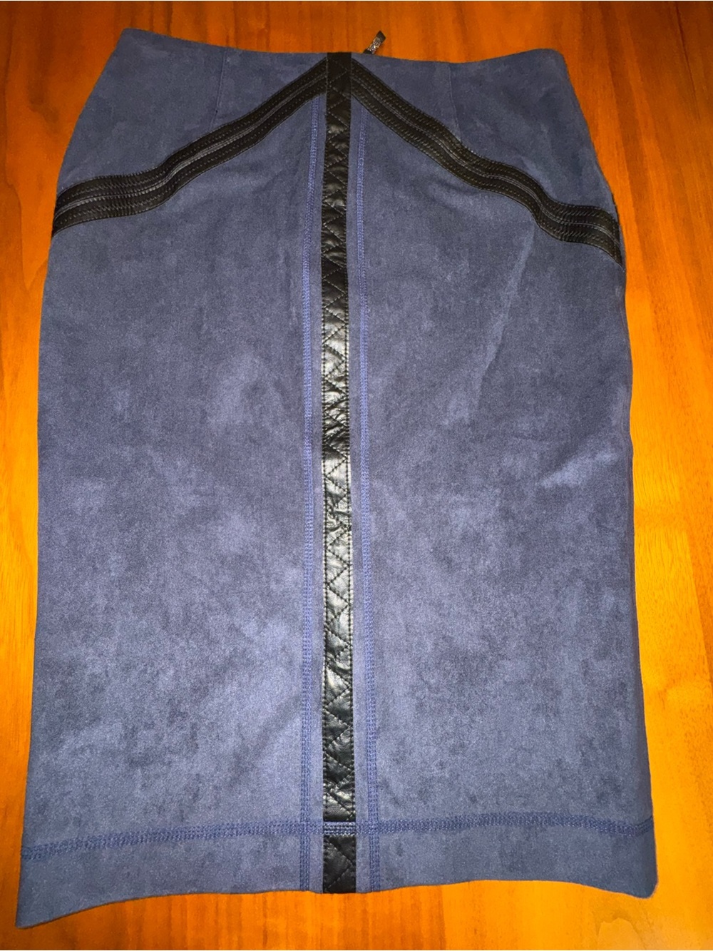 Sportalm Suede-Feel Blue Pencil Skirt with Seamed Detail & Zipper Back Size 6